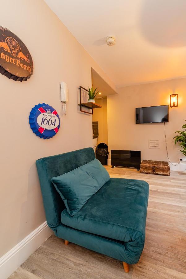 Apartment Flash Sale Super I Next To Seafront I King Size Bed I Ms19 *
